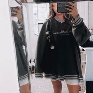 Eddie Bauer oversized crewneck sweatshirt